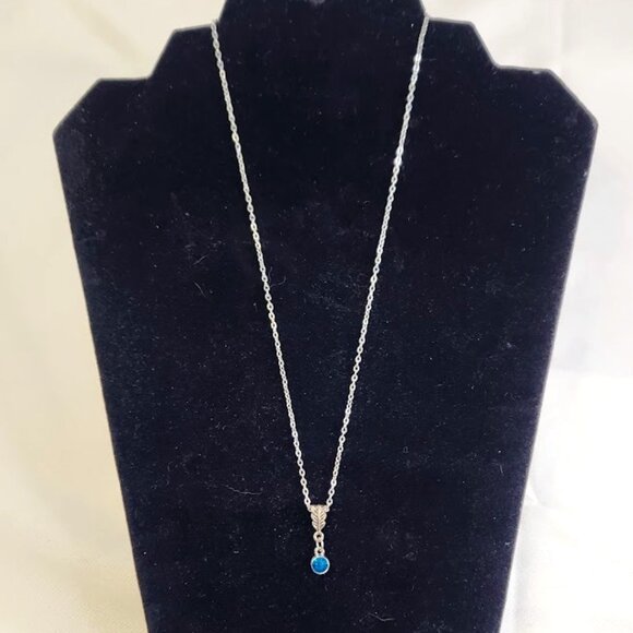 Handmade Silver tone Light Blue Crystal Necklace Tibetan Silver Bail 17" Chain - Picture 1 of 3